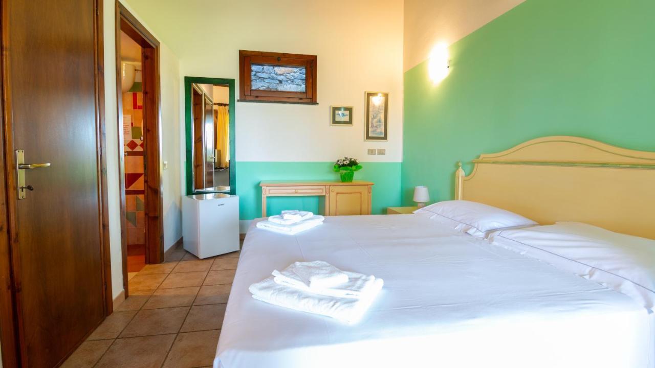 Hostal Sa Mola Bonarcado Exterior foto