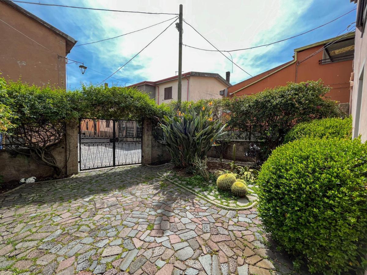 Hostal Sa Mola Bonarcado Exterior foto